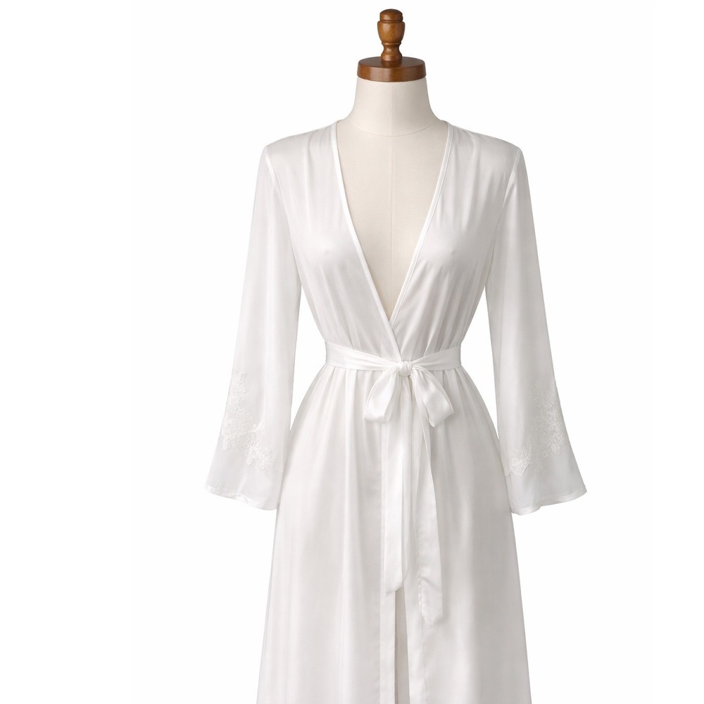 La Vie en Rose White Satin Maxi‎ Robe Embroidered Mesh Cuffs Bridal S/M